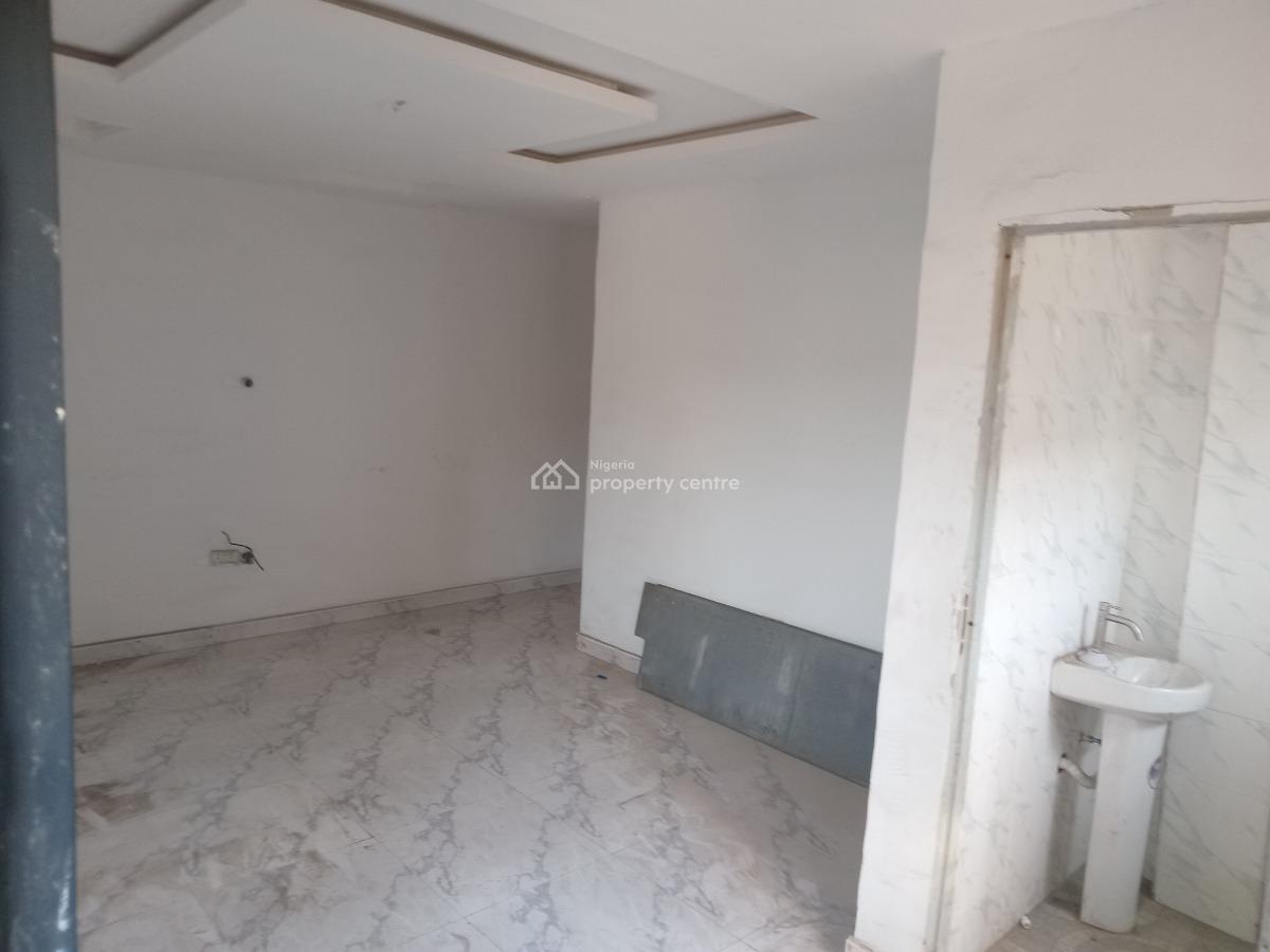 St Louis 2bd Flat, Alagomeji By Adekunle, Alagomeji, Yaba, Lagos, Flat / Apartment for Rent