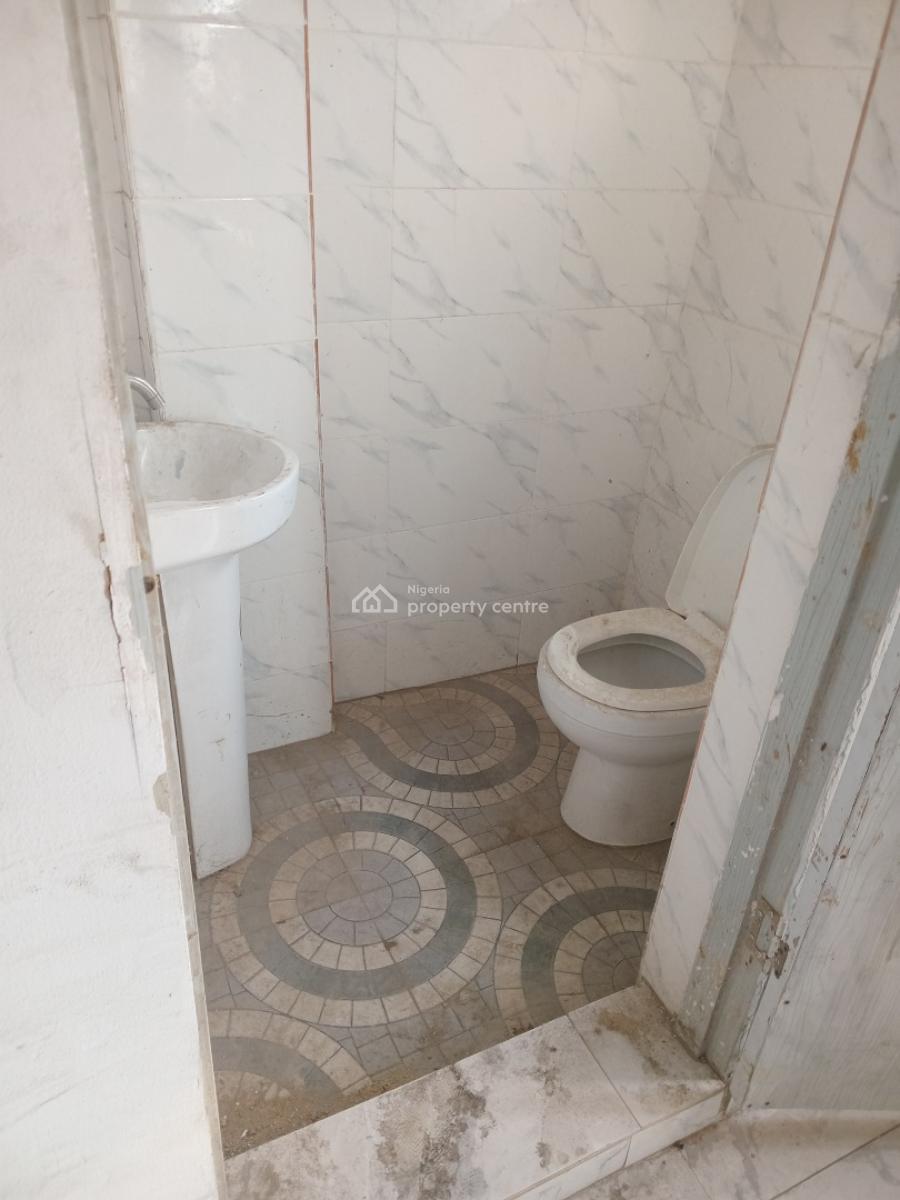 St Louis 2bd Flat, Alagomeji By Adekunle, Alagomeji, Yaba, Lagos, Flat / Apartment for Rent