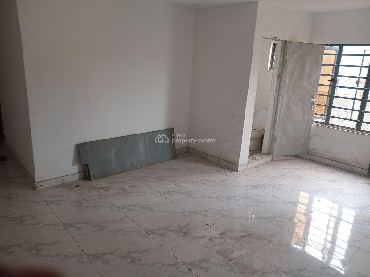 St Louis 2bd Flat, Alagomeji By Adekunle, Alagomeji, Yaba, Lagos, Flat / Apartment for Rent