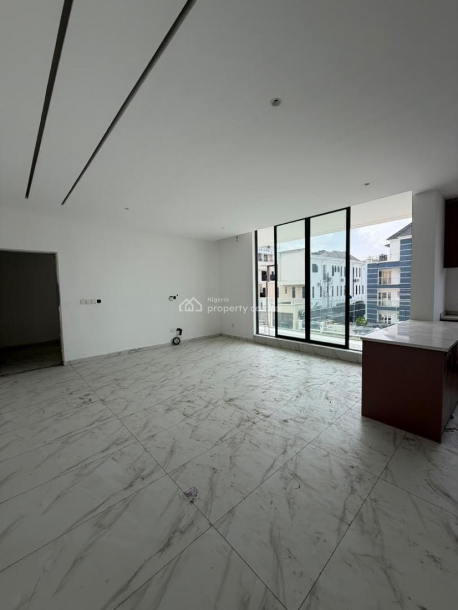 Spacious 2 Bedroom Apartment with Pool Suitable for Investment, Lekki Phase 1, Lagos, Lekki Phase 1, Lekki, Lagos, Flat / Apartment for Sale