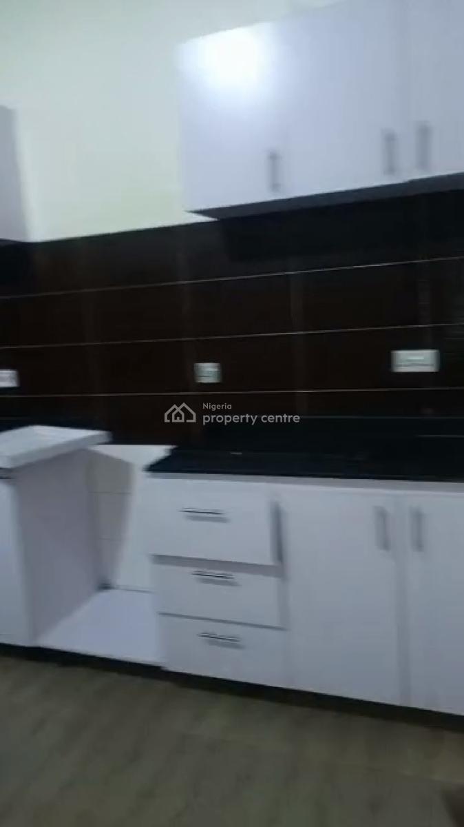 Splendid & Renovated to Taste 3 Bedroom Apartment (ensuite, Maids Quar, Adeniyi Jones, Adeniyi Jones, Ikeja, Lagos, Flat / Apartment for Rent