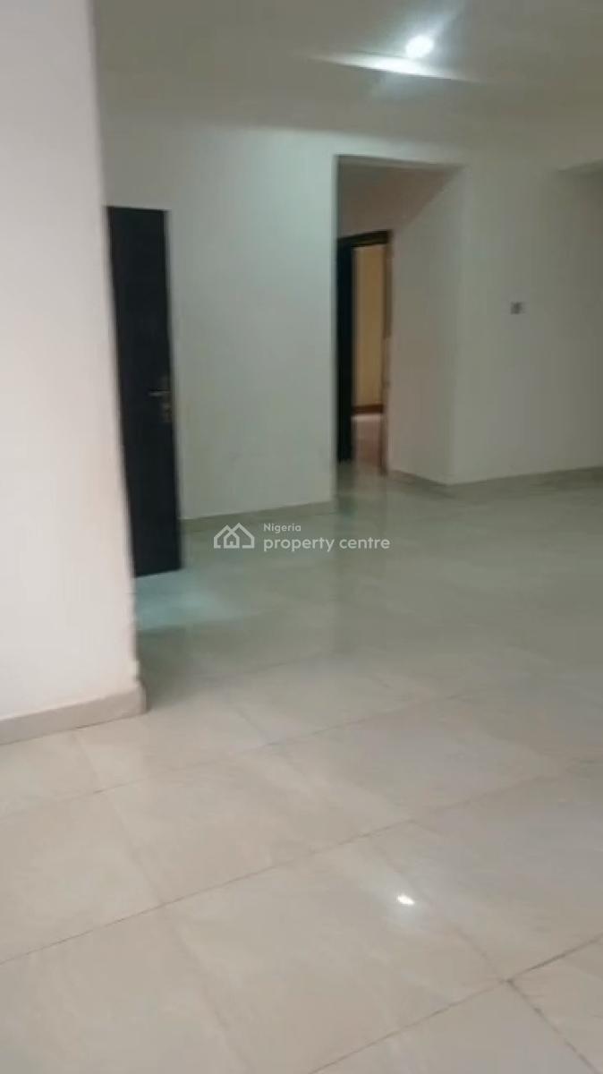 Splendid & Renovated to Taste 3 Bedroom Apartment (ensuite, Maids Quar, Adeniyi Jones, Adeniyi Jones, Ikeja, Lagos, Flat / Apartment for Rent