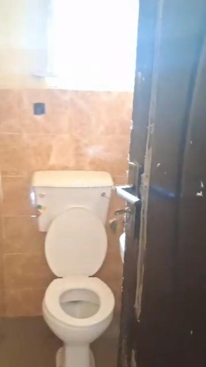 Lovely Spacious 2 Bedroom Apartment (ensuite), Off Toyin Street, Ikeja, Lagos, Flat / Apartment for Rent