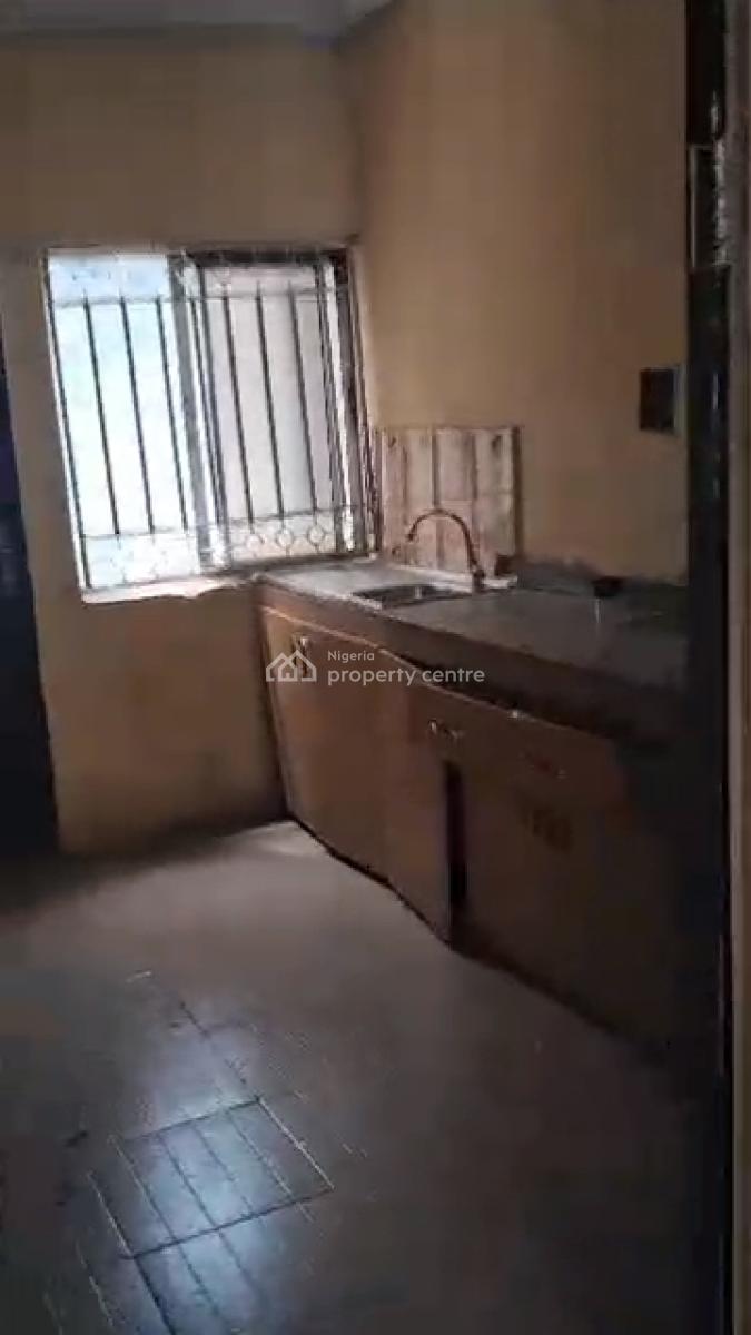 Lovely Spacious 2 Bedroom Apartment (ensuite), Off Toyin Street, Ikeja, Lagos, Flat / Apartment for Rent