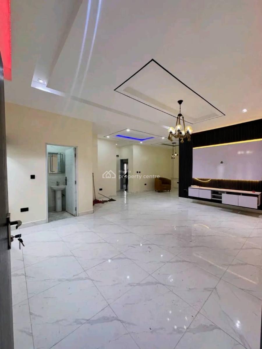 Spacious 3bedroom Flat on The First Floor Along a Tarred Access Road, Katampe (main), Katampe, Abuja, Flat / Apartment for Rent