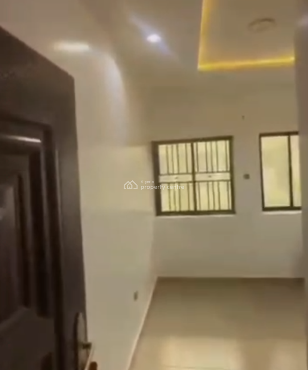 Neatly Renovated 3 Bedroom Apartment, Gra Phase 2, Magodo, Lagos, Flat / Apartment for Rent