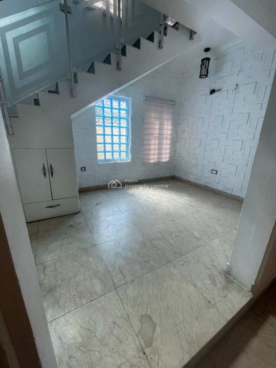 Exquisite Self Service 4 Bedroom Terrace with a Room Bq in U3 Estate, U3 Estate, Lekki Phase 1, Lekki, Lagos, House for Rent