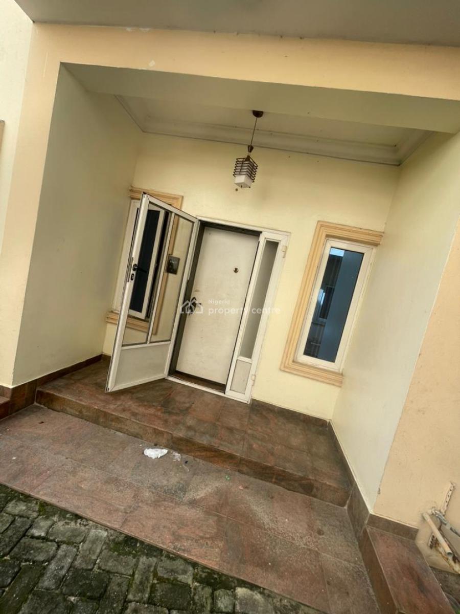 Exquisite Self Service 4 Bedroom Terrace with a Room Bq in U3 Estate, U3 Estate, Lekki Phase 1, Lekki, Lagos, House for Rent