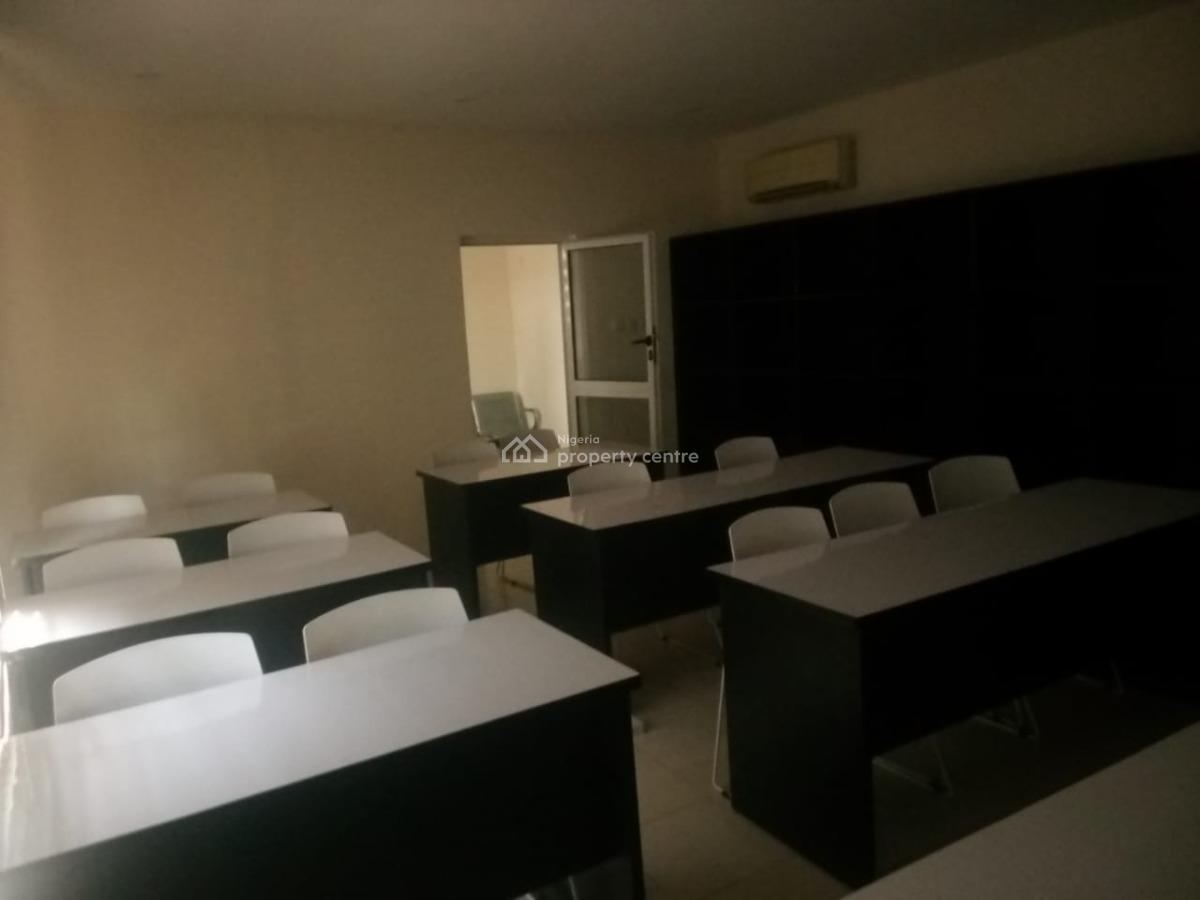 285sqm Office Space;  2 Wings First Floor Duplex, Lekki Phase 1, Lekki, Lagos, Office Space for Rent