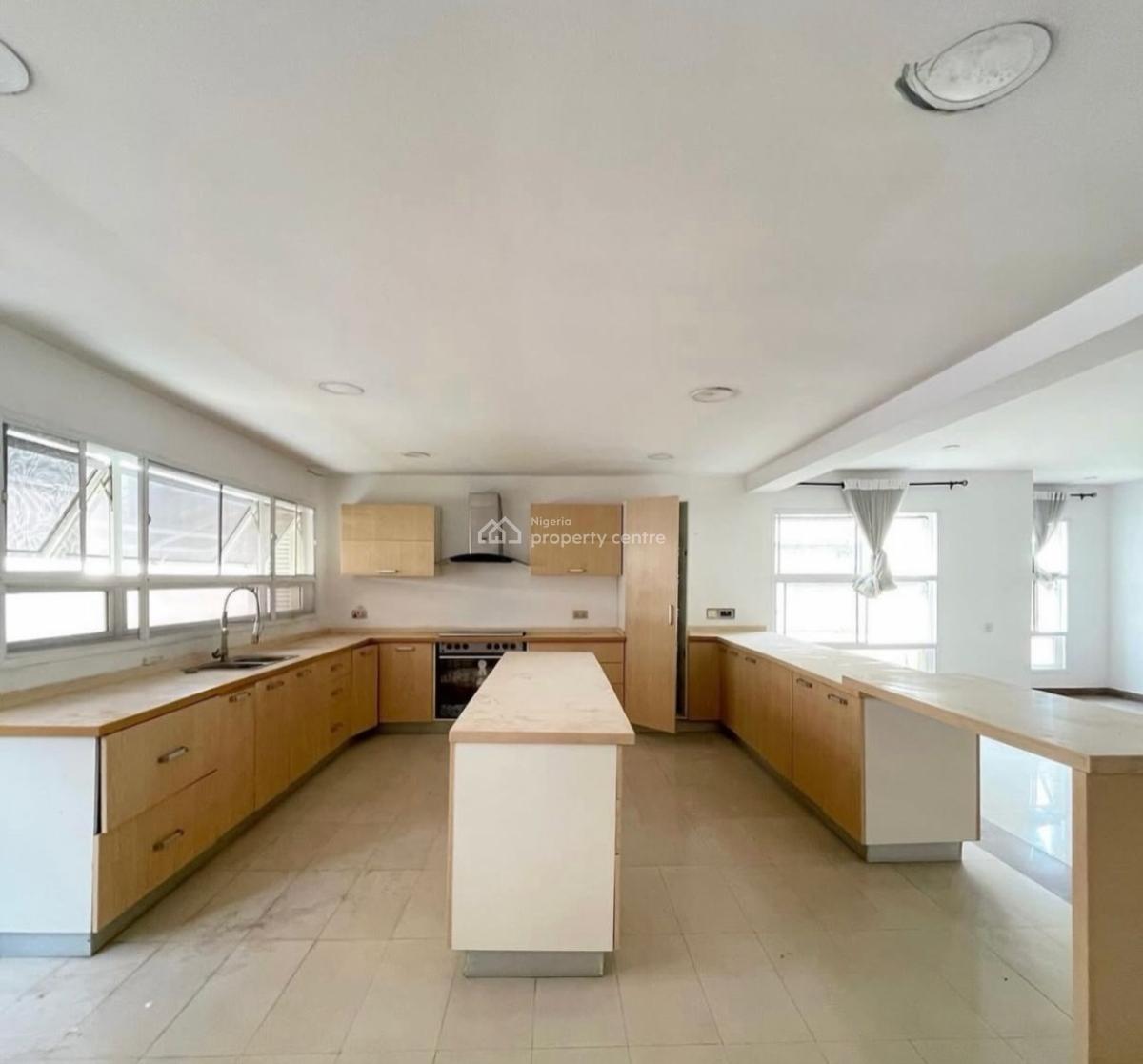 3-bedroom Penthouse, Lekki Phase 1, Lekki, Lagos, Flat / Apartment for Rent