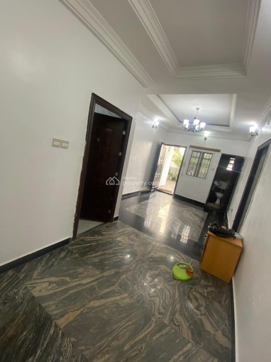 Neat and Lovely 2bedroom Apartment in a Secured Estate, Ocean Breeze Estate, Ologolo, Ologolo, Lekki, Lagos, Flat / Apartment for Rent