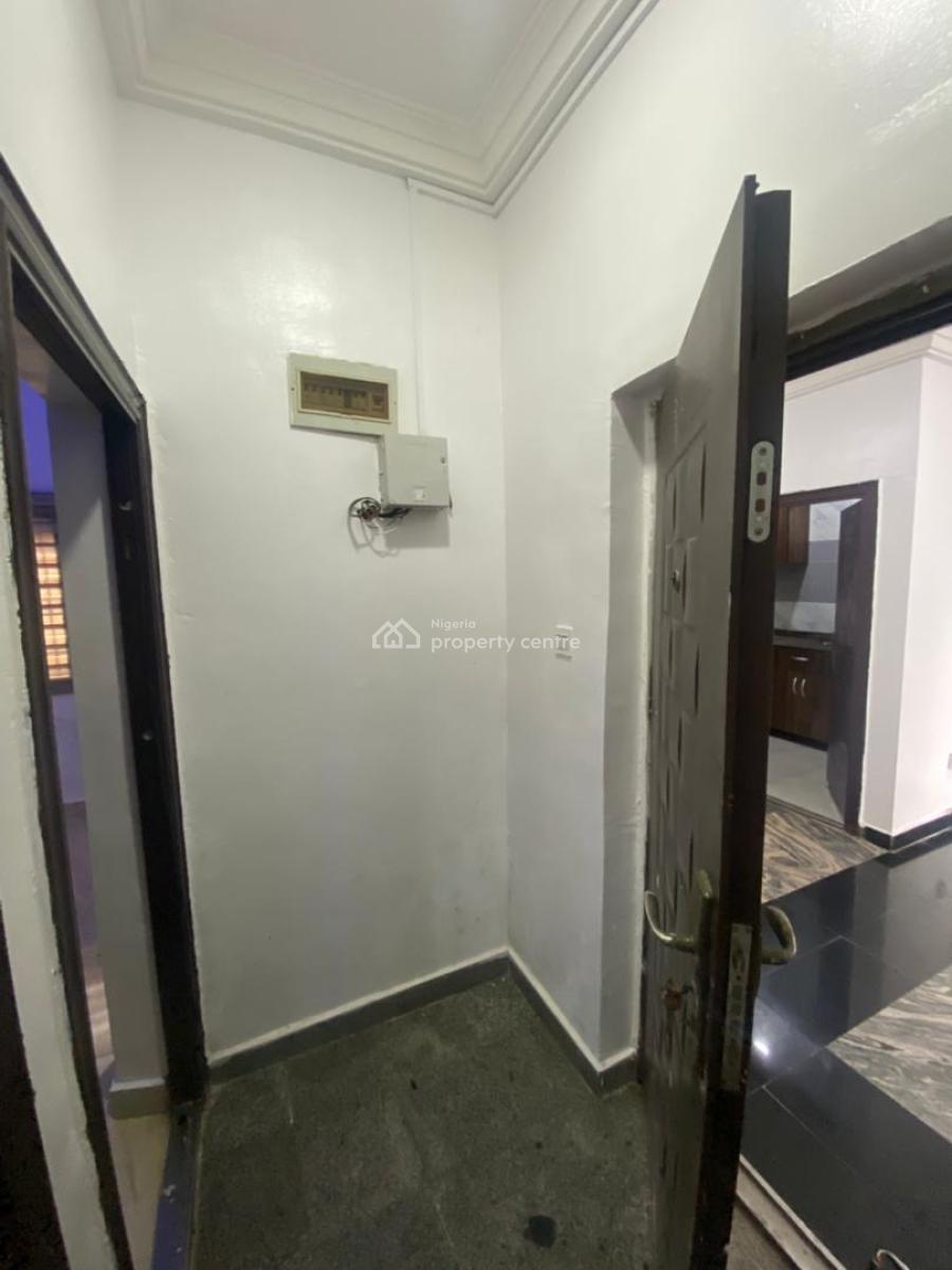Neat and Lovely 2bedroom Apartment in a Secured Estate, Ocean Breeze Estate, Ologolo, Ologolo, Lekki, Lagos, Flat / Apartment for Rent