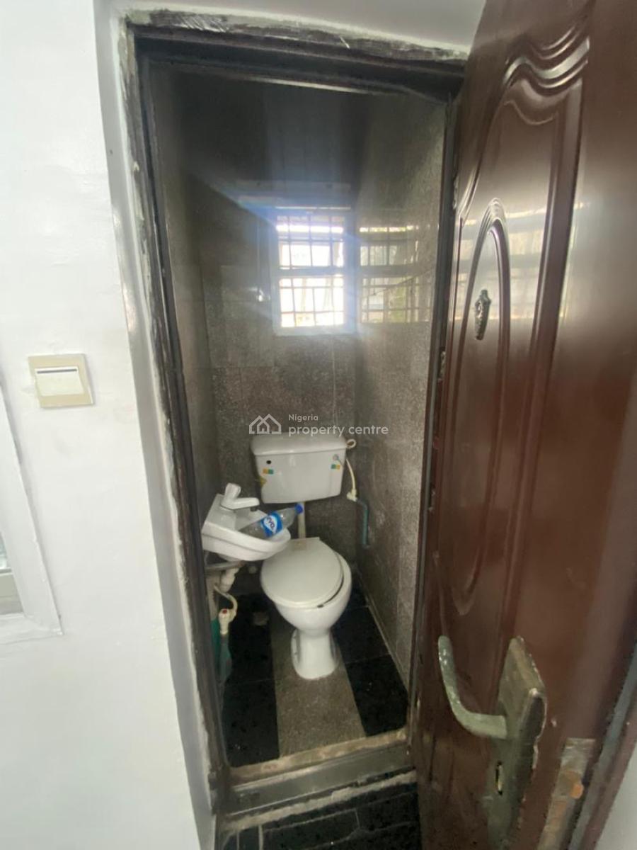 Neat and Lovely 2bedroom Apartment in a Secured Estate, Ocean Breeze Estate, Ologolo, Ologolo, Lekki, Lagos, Flat / Apartment for Rent