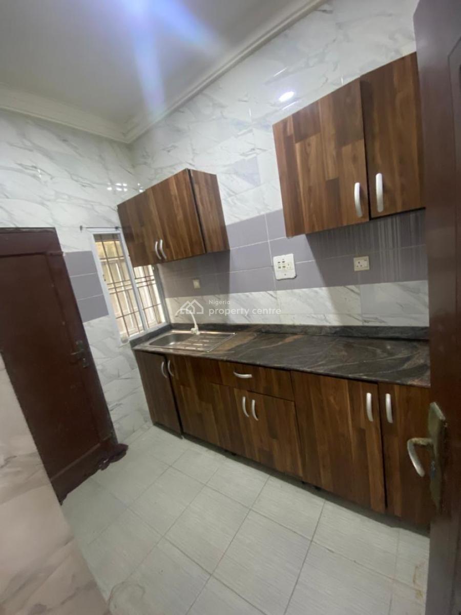 Neat and Lovely 2bedroom Apartment in a Secured Estate, Ocean Breeze Estate, Ologolo, Ologolo, Lekki, Lagos, Flat / Apartment for Rent