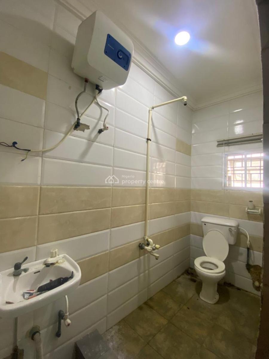 Neat and Lovely 2bedroom Apartment in a Secured Estate, Ocean Breeze Estate, Ologolo, Ologolo, Lekki, Lagos, Flat / Apartment for Rent