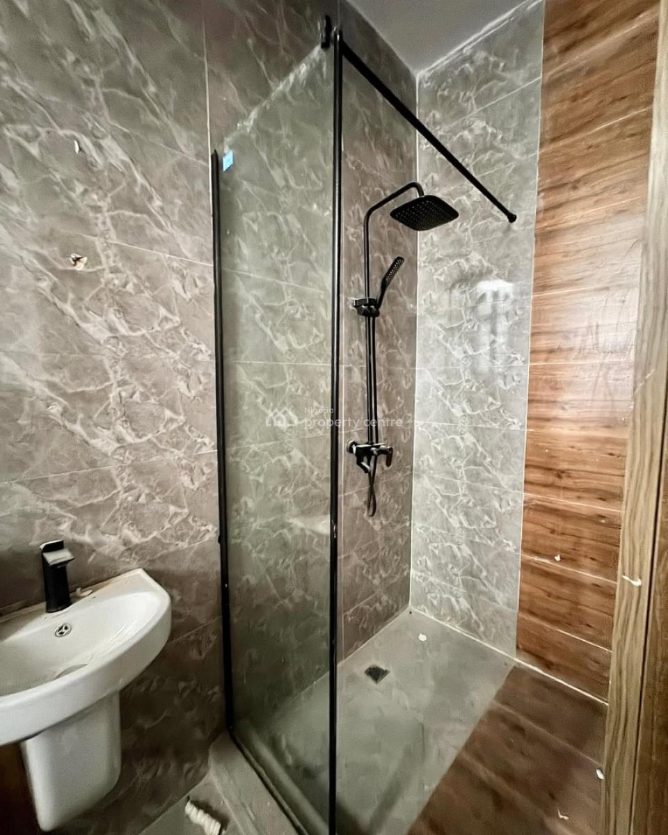 Exquisite Apartment with Gym, Pool, Elevator, Lekki, Lagos, Flat / Apartment for Sale