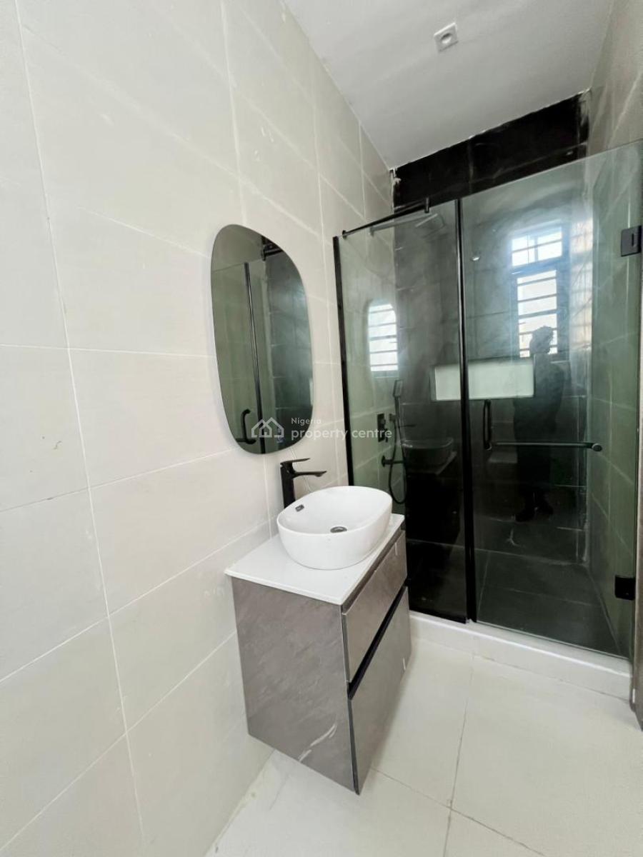 Luxury 2 Bedroom Apartment, Osapa, Lekki, Lagos, Flat / Apartment for Sale