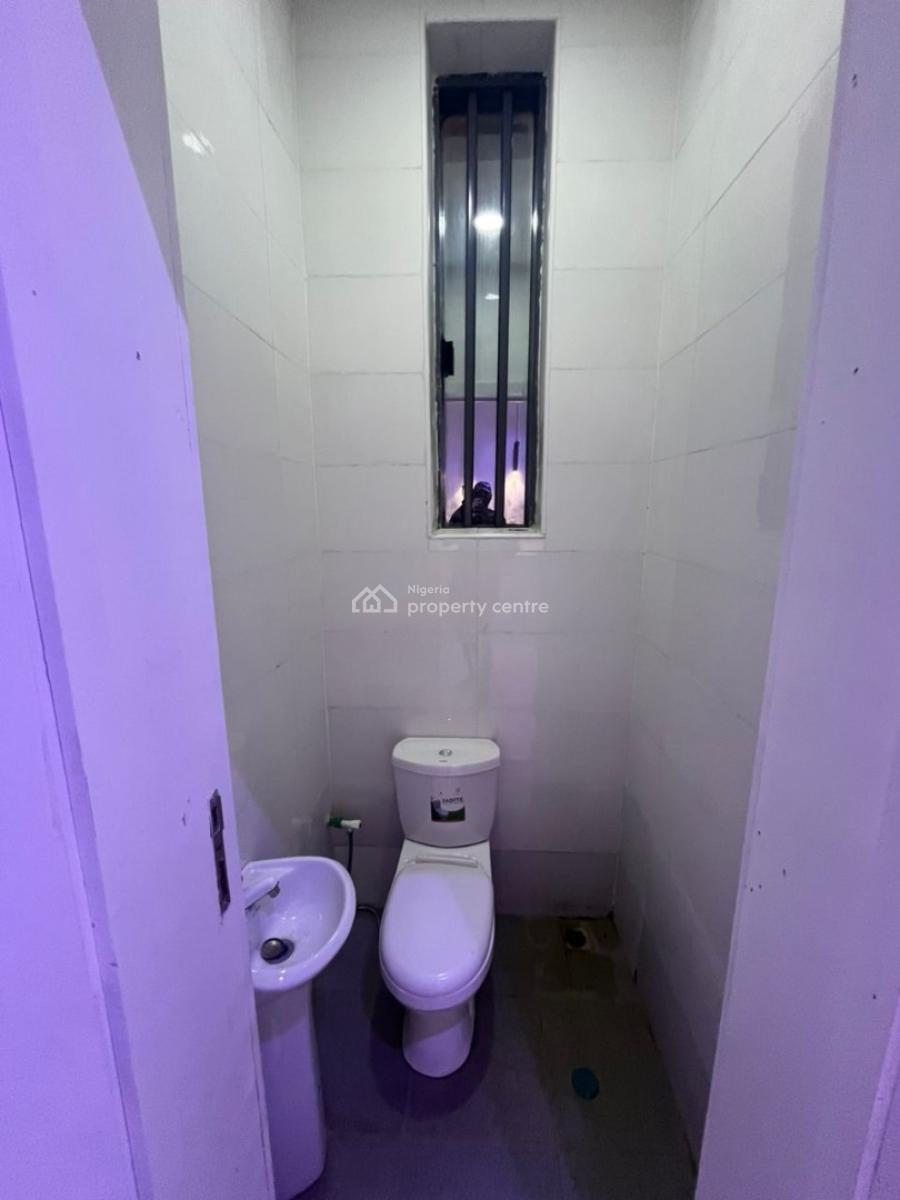 a Room in a Shared Duplex, Cluster One Estate Lekki County Homes, Ikota, Lekki, Lagos, Flat / Apartment for Rent