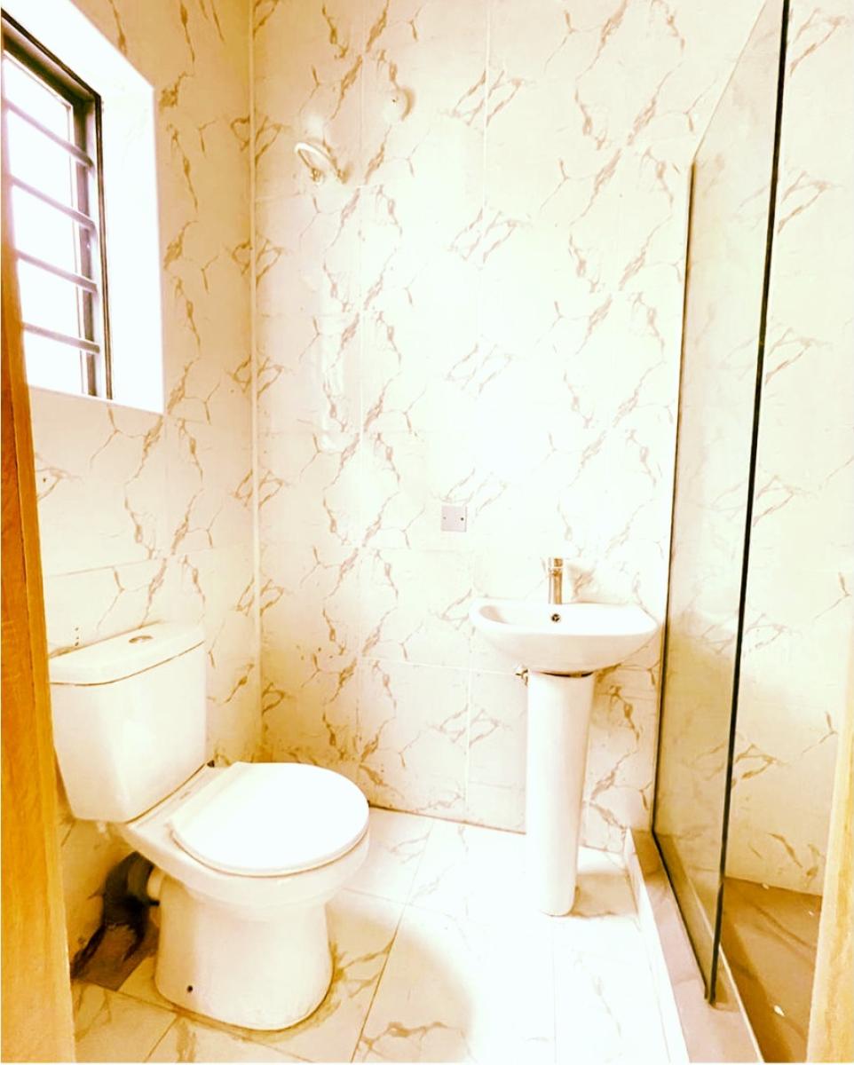 a Room in a Shared Duplex, Cluster One Estate Lekki County Homes, Ikota, Lekki, Lagos, Flat / Apartment for Rent