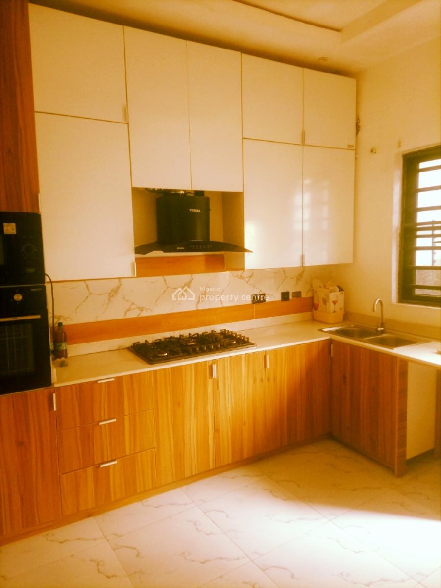 a Room in a Shared Duplex, Cluster One Estate Lekki County Homes, Ikota, Lekki, Lagos, Flat / Apartment for Rent