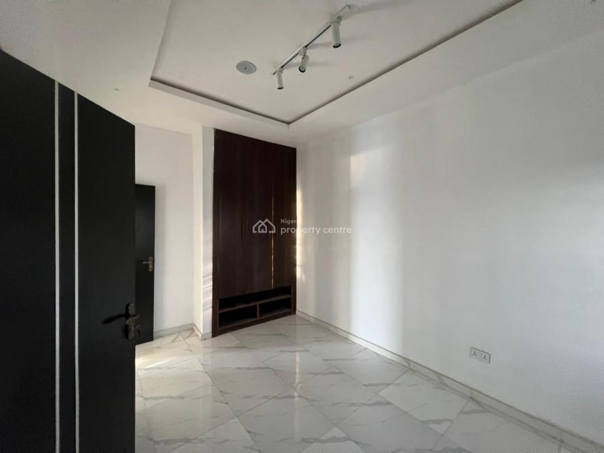 2 Bedrooms Apartments, Ologolo, Lekki, Lagos, Flat / Apartment for Sale