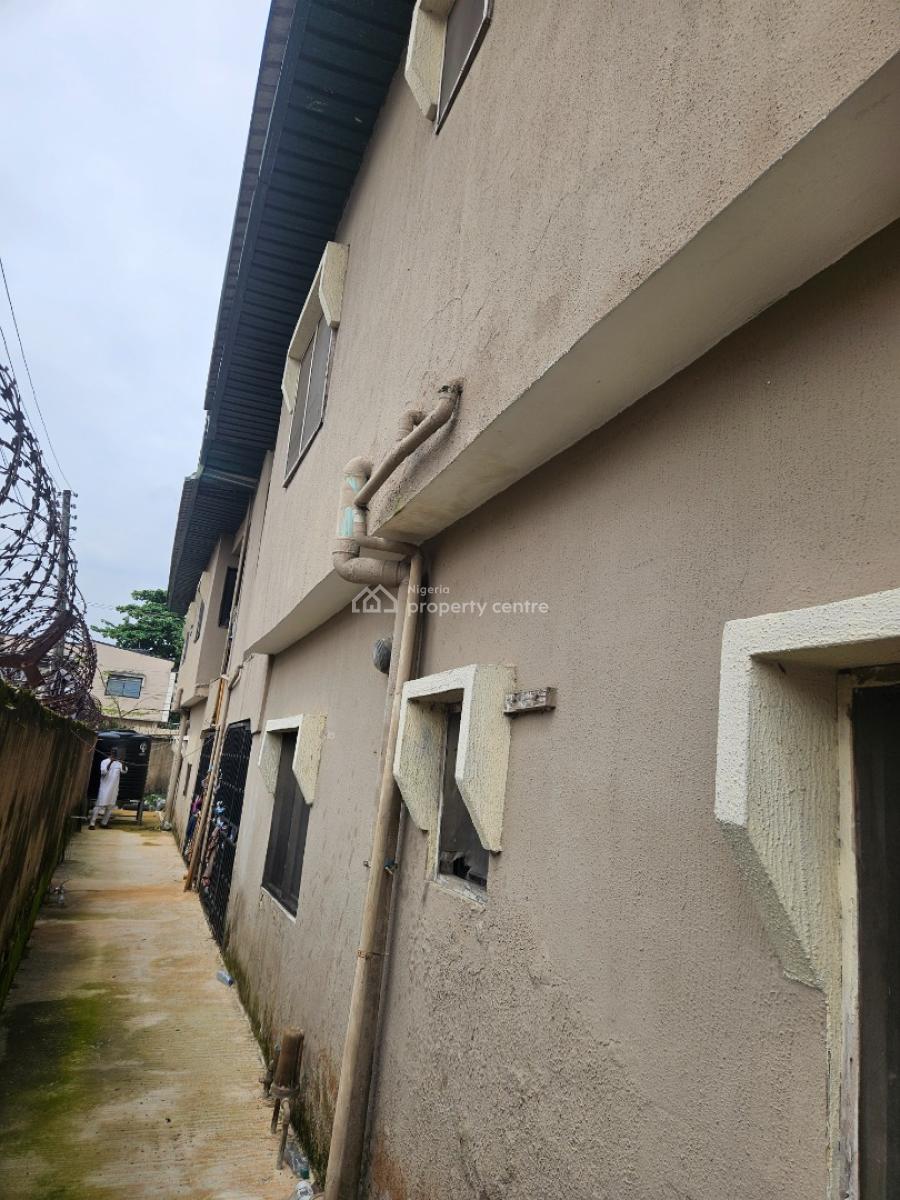 4 Unit of 3 Bedrooms and 1 Unit of 2 Bedrooms for Your Comfort, Palm Crescent Estate, Badore, Ajah, Lagos, Block of Flats for Sale
