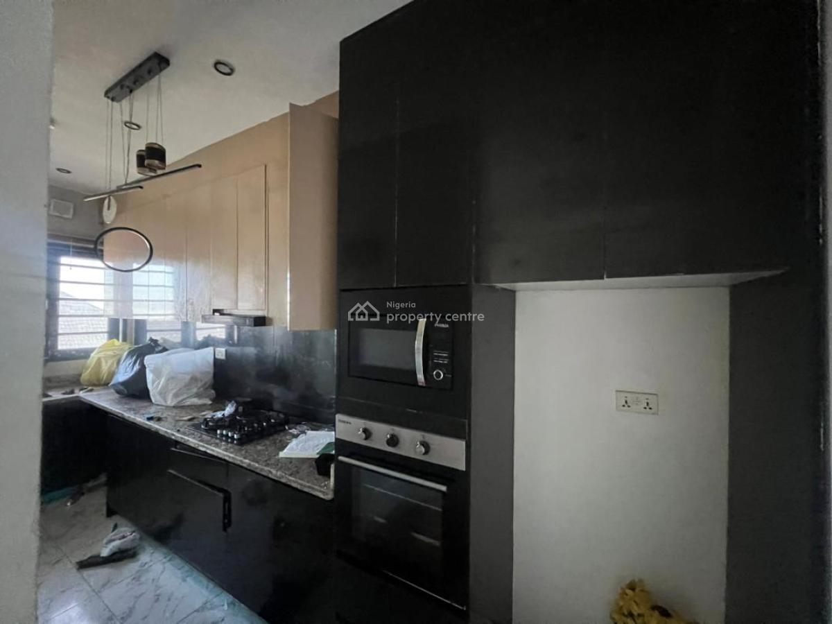 2 Bedrooms Penthouse Without Elevator, Ologolo, Lekki, Lagos, House for Rent