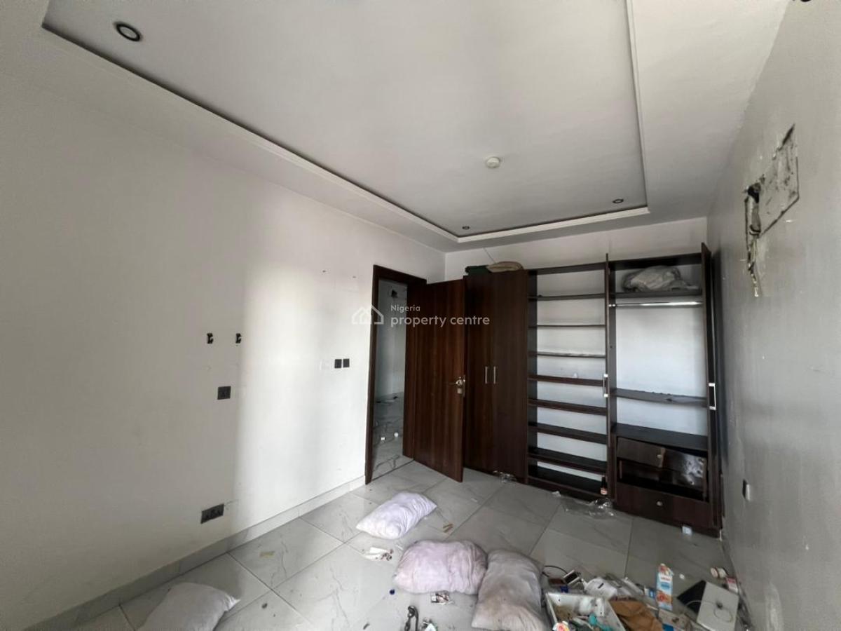 2 Bedrooms Penthouse Without Elevator, Ologolo, Lekki, Lagos, House for Rent