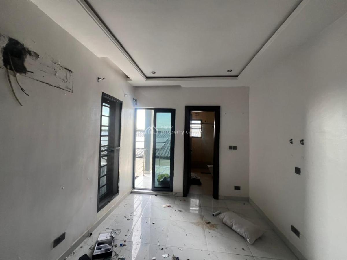 2 Bedrooms Penthouse Without Elevator, Ologolo, Lekki, Lagos, House for Rent