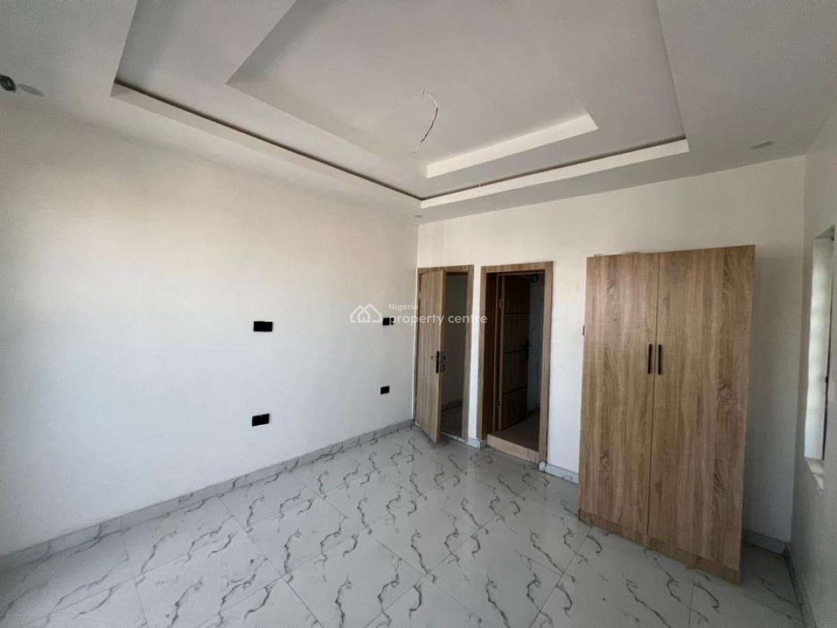 3 Bedrooms Penthouse with Elevator, Ologolo, Lekki, Lagos, House for Rent