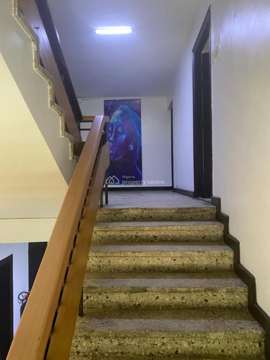 Fully Serviced 4 Bedroom Apartment with a Room Service Quarters, Victoria Island (vi), Lagos, Office Space for Rent