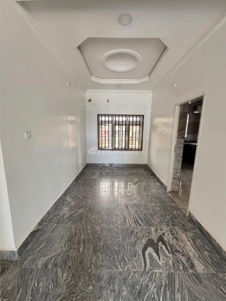 Newly Vacated 2 Bedroom Flat, Jahi, Jahi, Abuja, Flat / Apartment for Rent