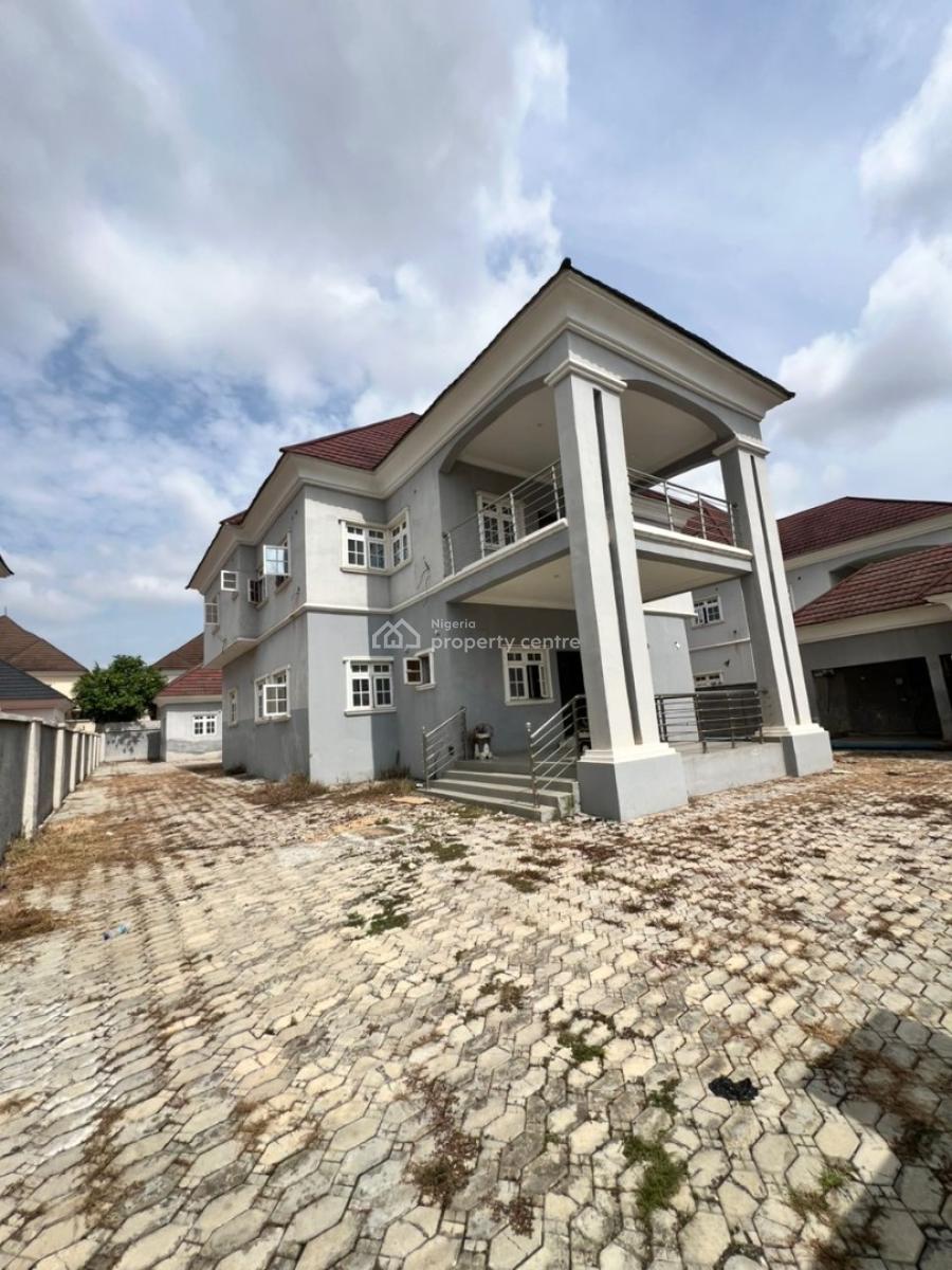 5-bedrooms Fully Detached Duplex, with Standard Bq Massive Compound, Gwarinpa, Abuja, Detached Duplex for Rent