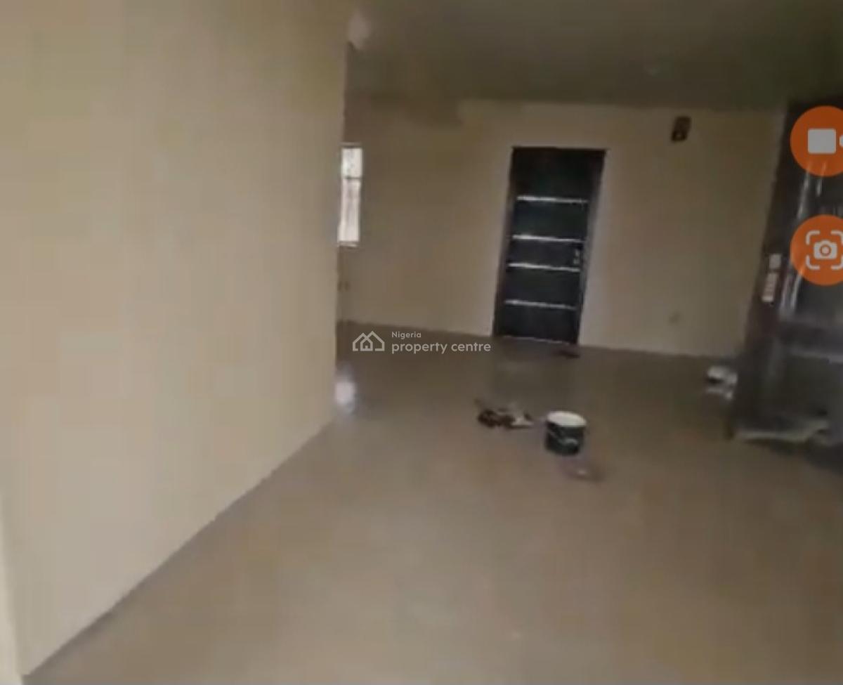 Lovely 3 Bedroom Apartment at Oyediran, Yaba, Oyadiran Estate, Yaba, Yaba, Lagos, Flat / Apartment for Rent