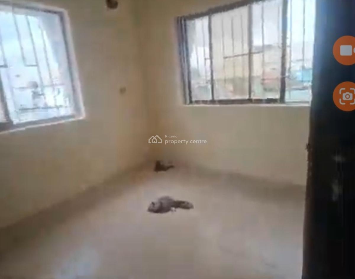 Lovely 3 Bedroom Apartment at Oyediran, Yaba, Oyadiran Estate, Yaba, Yaba, Lagos, Flat / Apartment for Rent