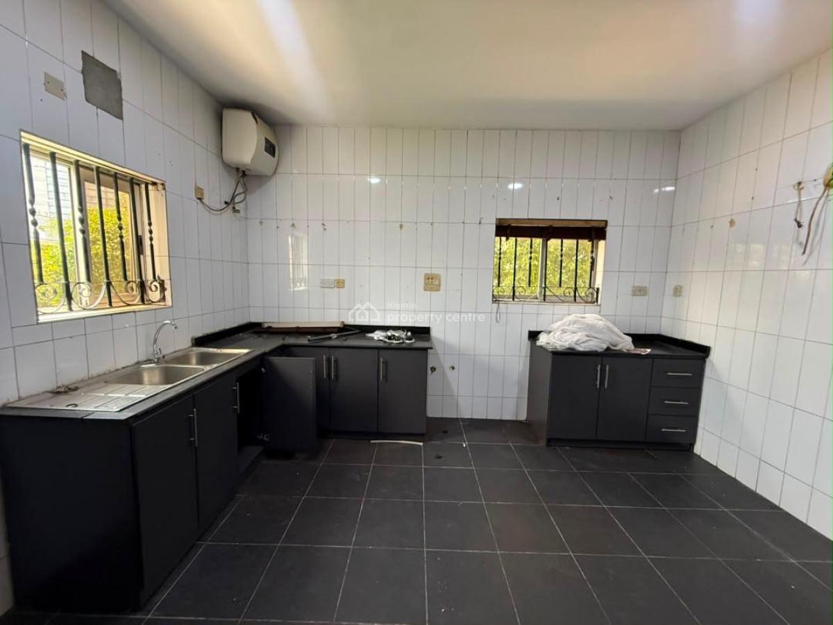 Spacious 3 Bedroom House with a Bq, Treasure Gardens Estate, Lekki Phase 1, Lekki, Lagos, Semi-detached Duplex for Rent