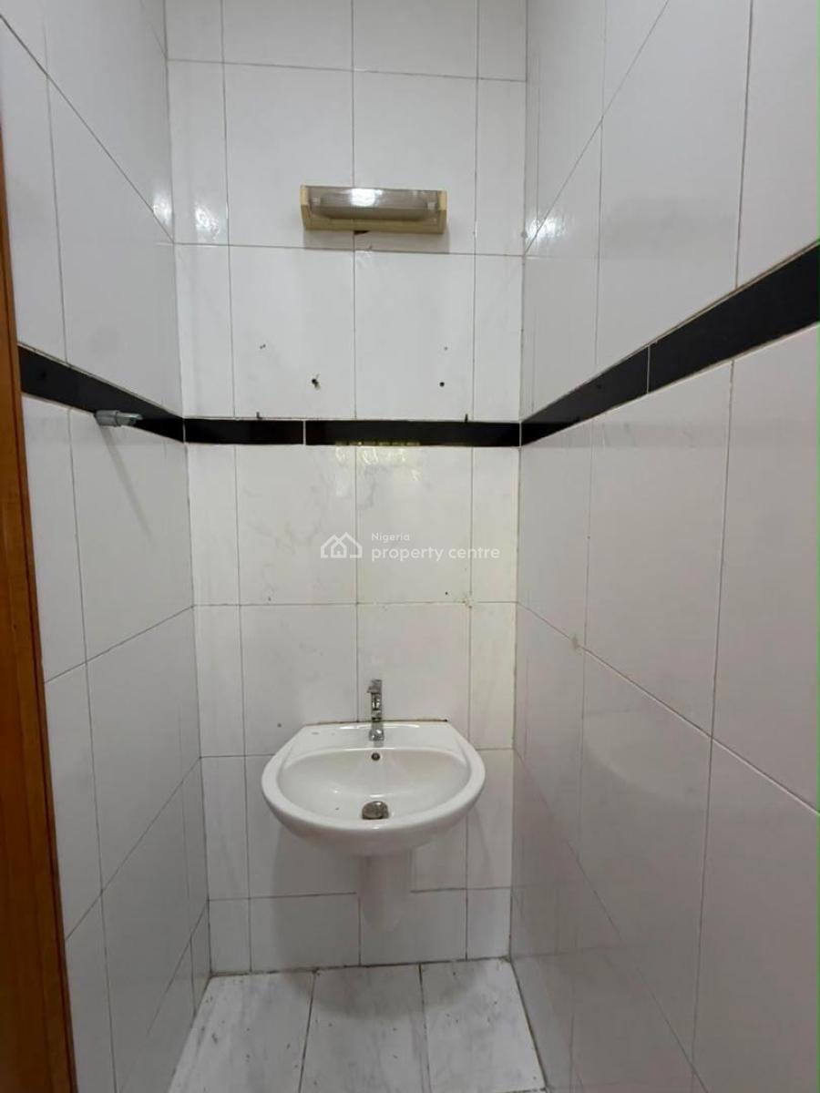 Spacious 3 Bedroom House with a Bq, Treasure Gardens Estate, Lekki Phase 1, Lekki, Lagos, Semi-detached Duplex for Rent