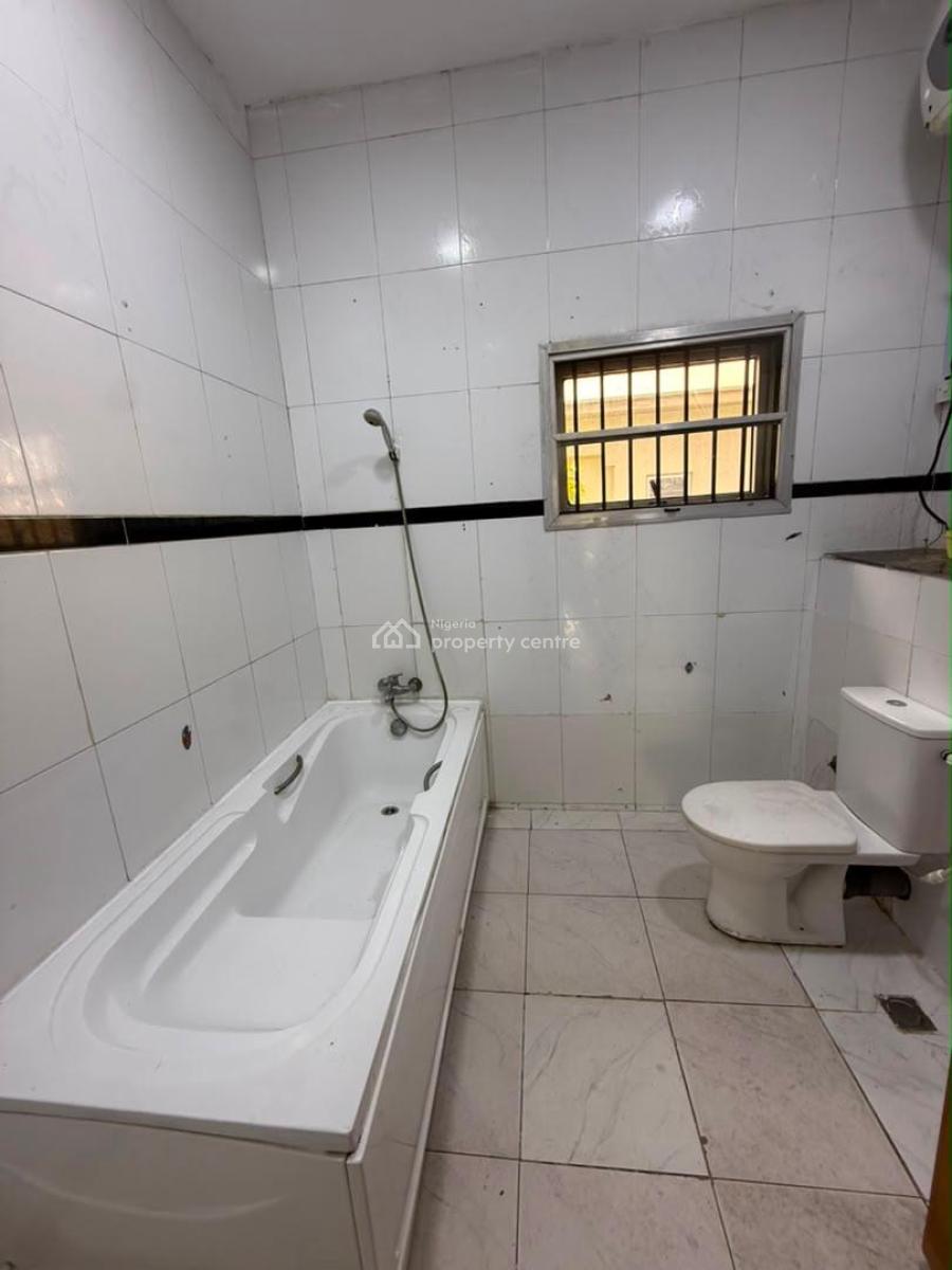Spacious 3 Bedroom House with a Bq, Treasure Gardens Estate, Lekki Phase 1, Lekki, Lagos, Semi-detached Duplex for Rent