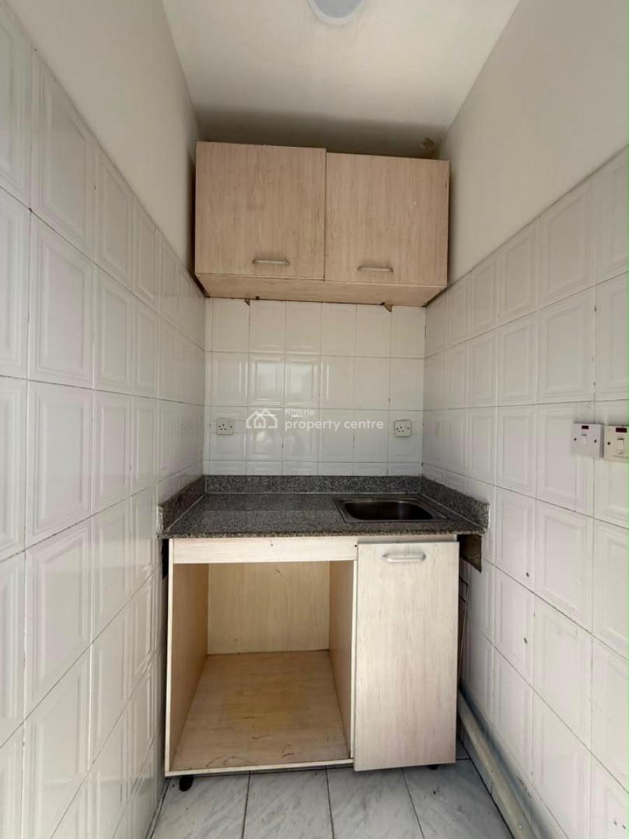 Spacious 3 Bedroom House with a Bq, Treasure Gardens Estate, Lekki Phase 1, Lekki, Lagos, Semi-detached Duplex for Rent