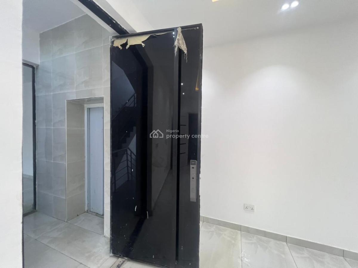 Brand  New 3 Bedroom Apartment and Bq, Lekki Phase 1, Lekki, Lagos, Flat / Apartment for Sale