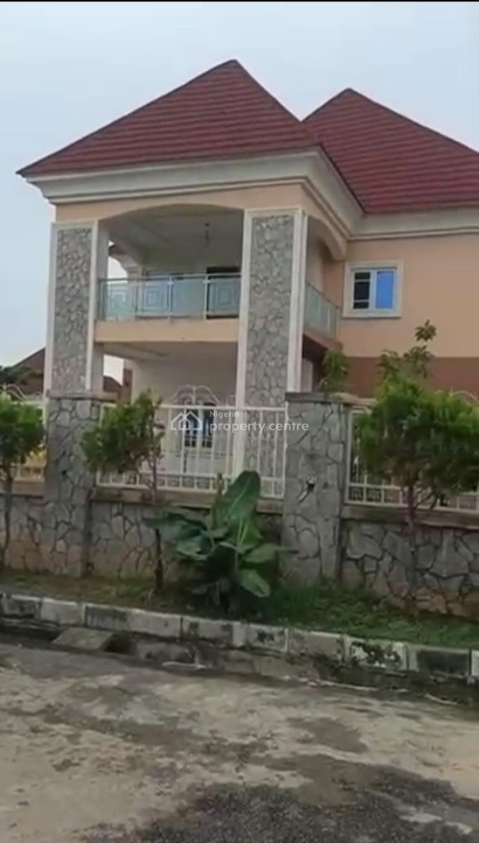 5-bedrooms Fully Detached Duplex, with Standard 2-rooms Bq, Gwarinpa, Abuja, Detached Duplex for Rent