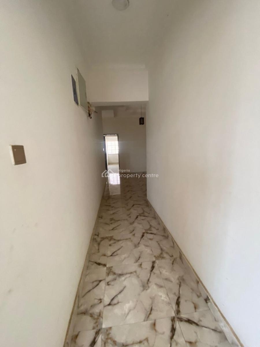 Good 2 Bedrooms Flat 4m Annum, Gwarinpa, Abuja, Flat / Apartment for Rent