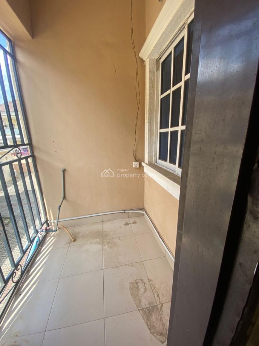 Good 2 Bedrooms Flat 4m Annum, Gwarinpa, Abuja, Flat / Apartment for Rent