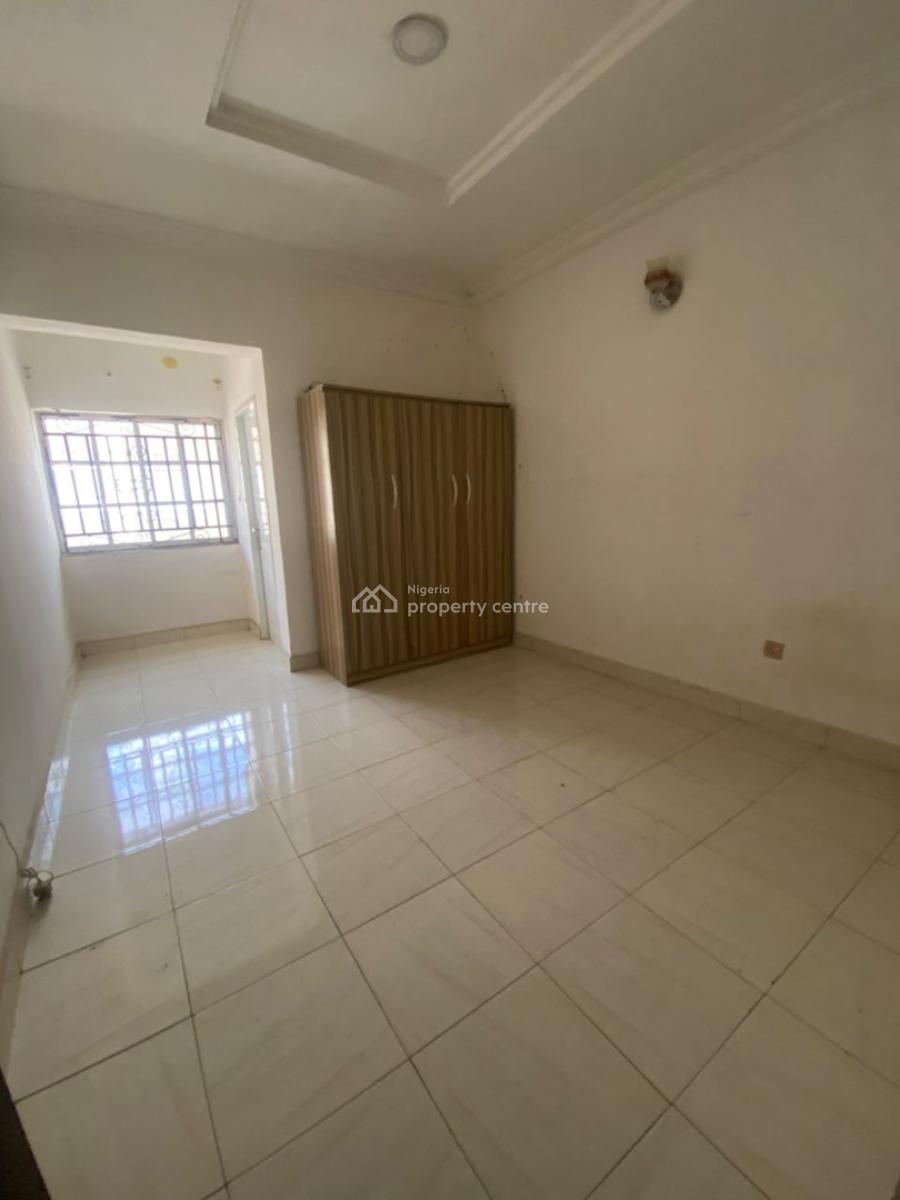 Good 2 Bedrooms Flat 4m Annum, Gwarinpa, Abuja, Flat / Apartment for Rent