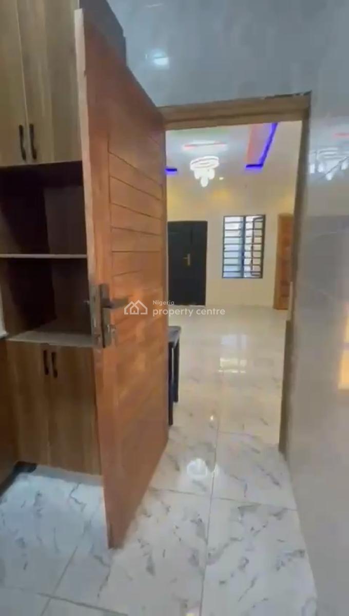 Built to Taste Modern 2 , Bedroom Apartment (ensuite), Cement Axis, Slightly Off Ikeja, Mangoro, Ikeja, Lagos, Flat / Apartment for Rent