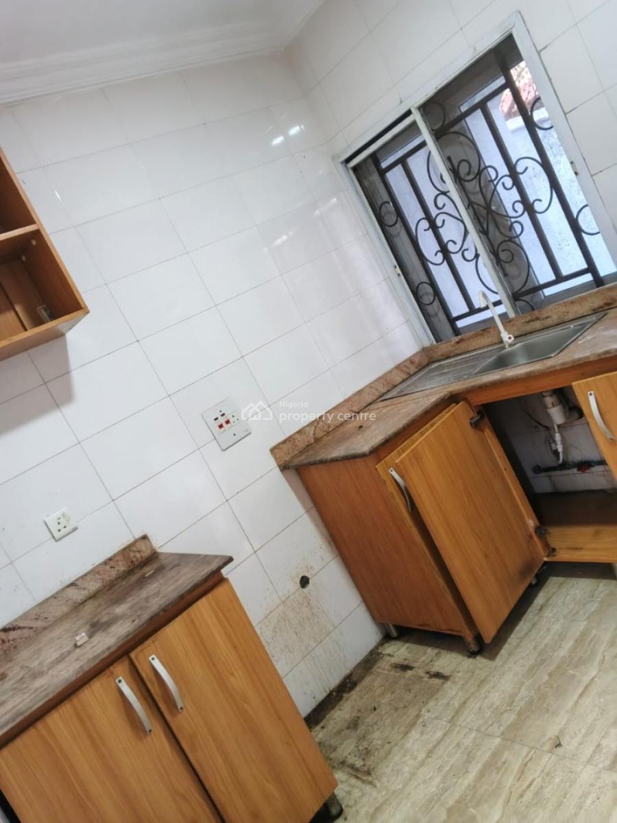 Very Beautiful Newly Renovated 3 Bedroom Flat Ensuit Downstairs, Very Nice Area Off Toyin Road Ikeja, Ikeja, Lagos, Flat / Apartment for Rent