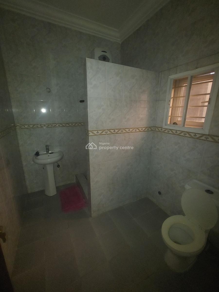 Very Spacious 3 Bedroom in a Call Estate, Sangotedo, Sangotedo, Ajah, Lagos, Flat / Apartment for Rent