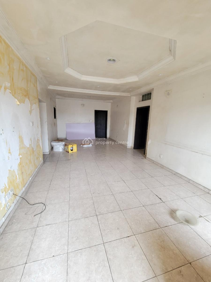 Standard and Spacious 3-bedroom Apartment, Agungi Lekki, Agungi, Lekki, Lagos, Flat / Apartment for Rent