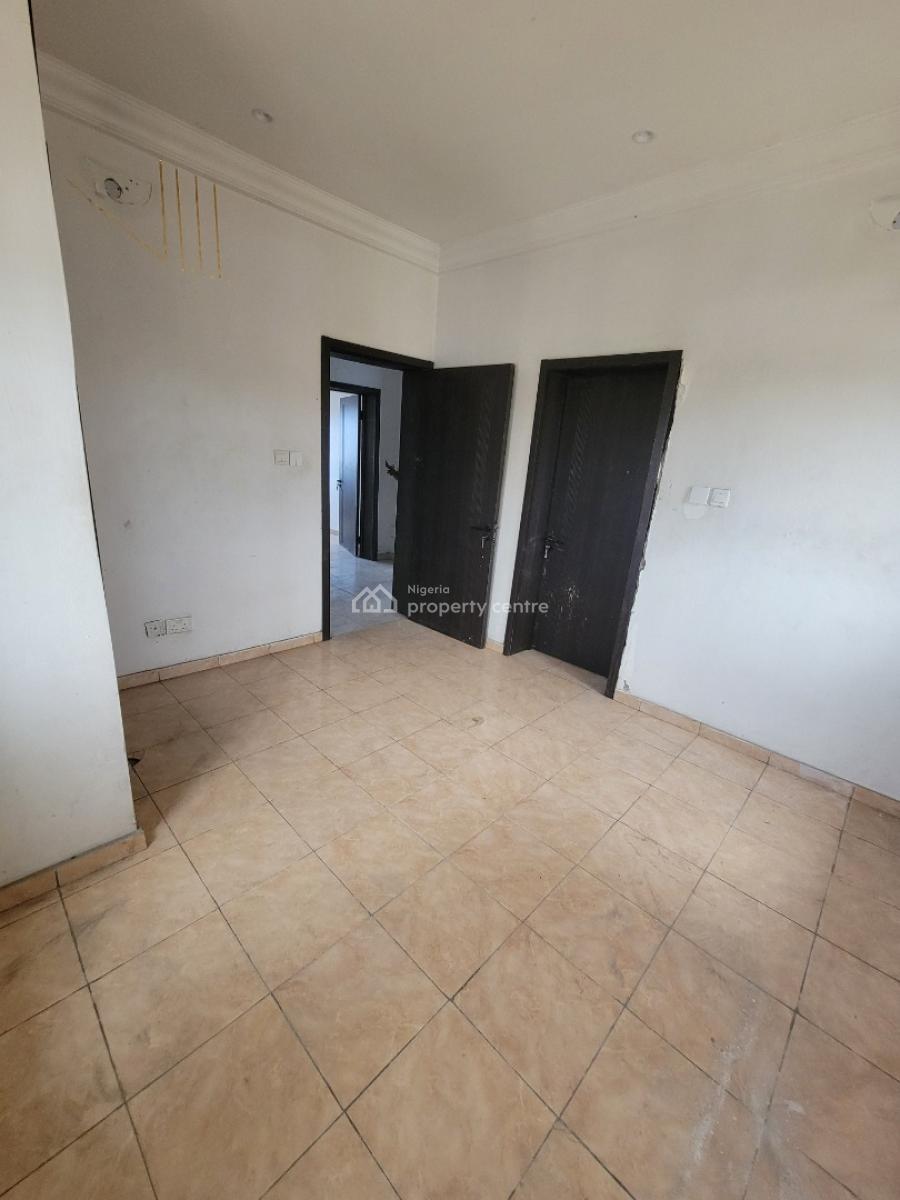 Standard and Spacious 3-bedroom Apartment, Agungi Lekki, Agungi, Lekki, Lagos, Flat / Apartment for Rent