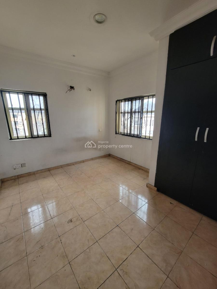 Standard and Spacious 3-bedroom Apartment, Agungi Lekki, Agungi, Lekki, Lagos, Flat / Apartment for Rent